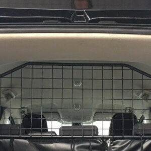 Hundegitter Ford Kuga I – KI-bearbeitet