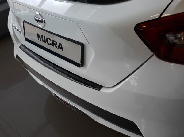Ladekantenschutz Edelstahl Nissan Micra K14 schwarz